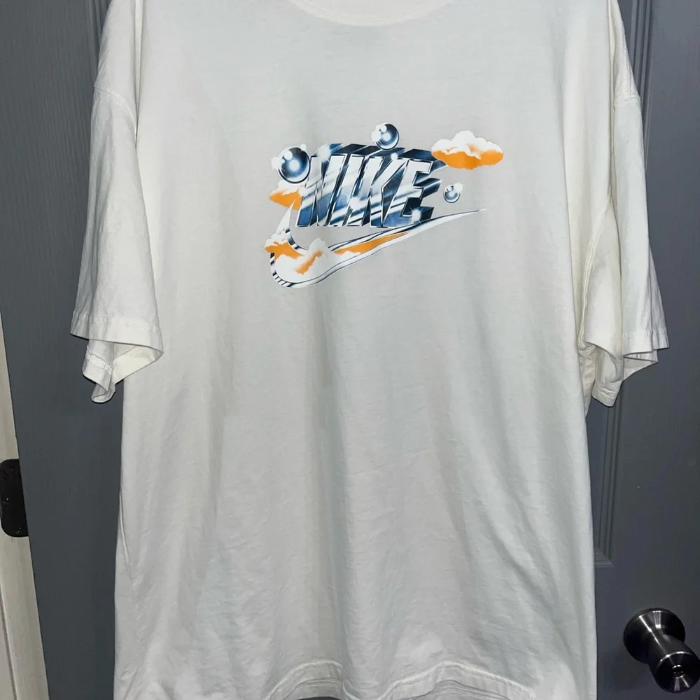 Nike White and Orange‎ Men's Tee